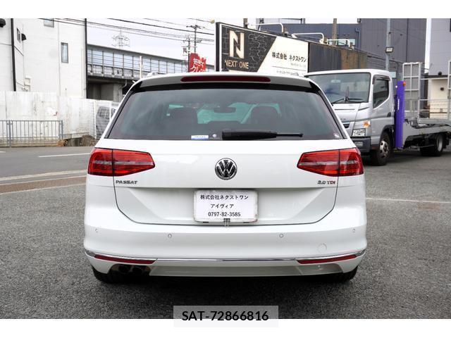 VolksWagen PASSAT VARIANT 2019-12 8071894-5