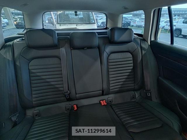 VolksWagen PASSAT VARIANT 2018-05 8072171-4