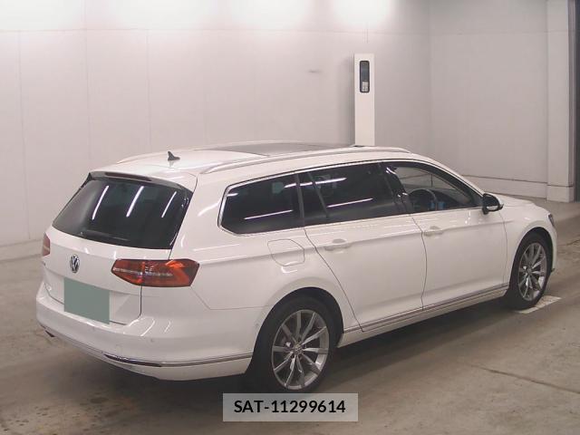 VolksWagen PASSAT VARIANT 2018-05 8072171-5