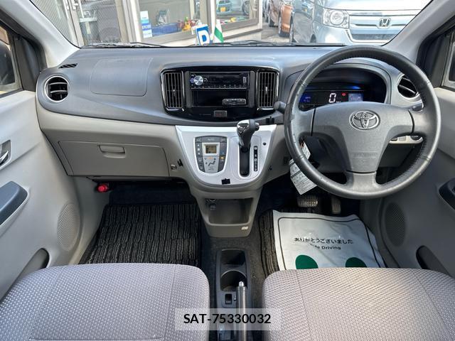 Toyota PIXIS EPOCH 2015-08 8071520-1