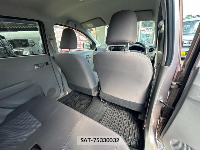 Toyota PIXIS EPOCH 2015-08 8071520-11