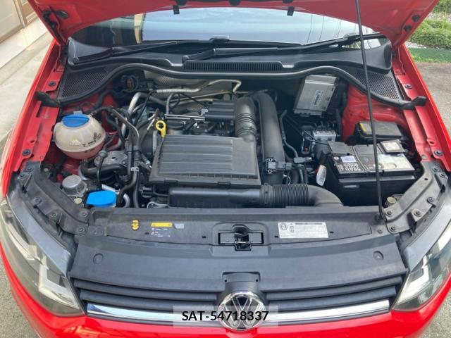 VolksWagen POLO 2016-01 8070994-11