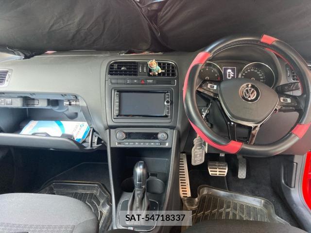 VolksWagen POLO 2016-01 8070994-15
