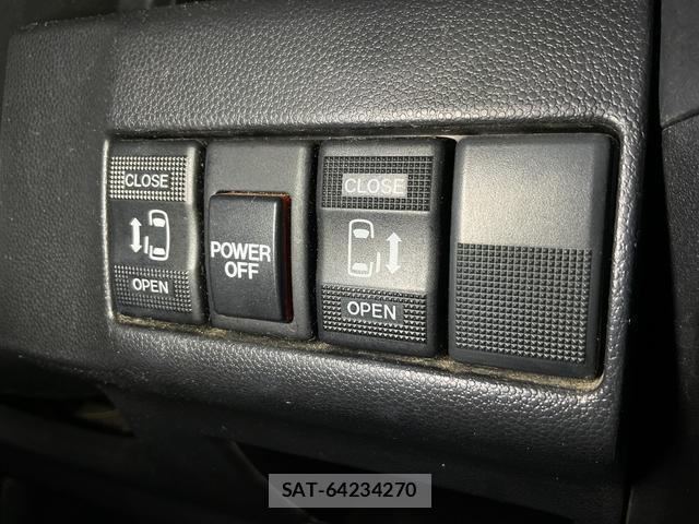 Mazda PREMACY 2015-12 8072454-5