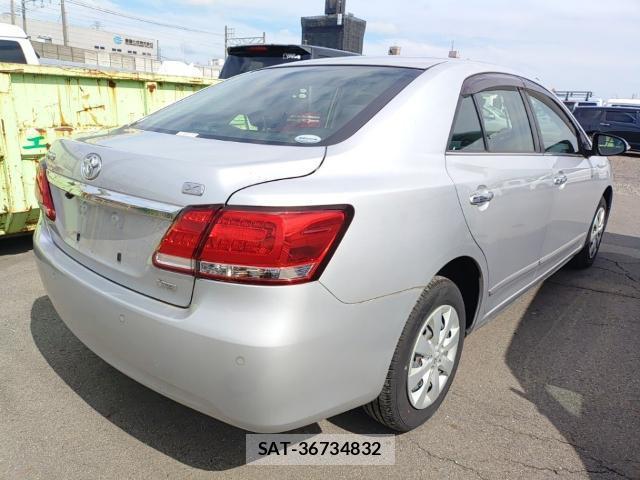 Toyota PREMIO 2019-06 8072551-4