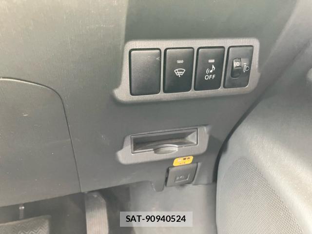 Toyota PRIUS ALPHA 2014-02 8071289-15