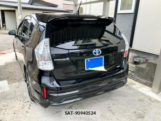 Toyota PRIUS ALPHA 2014-02 8071289-3