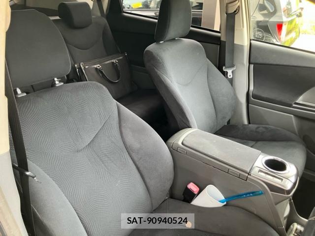Toyota PRIUS ALPHA 2014-02 8071289-8