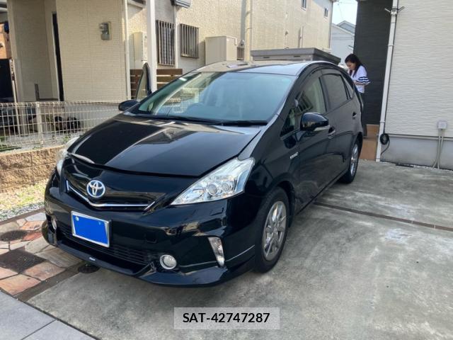Toyota PRIUS ALPHA 2014-03 8071290-0