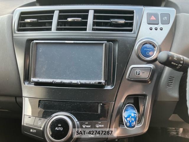 Toyota PRIUS ALPHA 2014-03 8071290-15