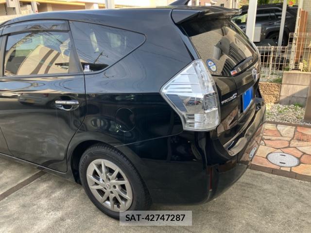 Toyota PRIUS ALPHA 2014-03 8071290-2