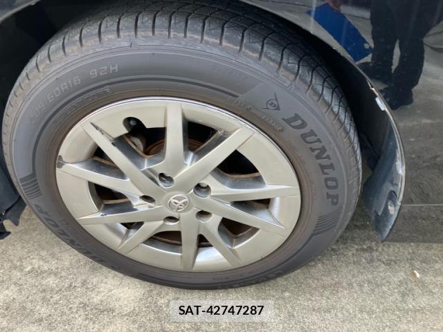Toyota PRIUS ALPHA 2014-03 8071290-4