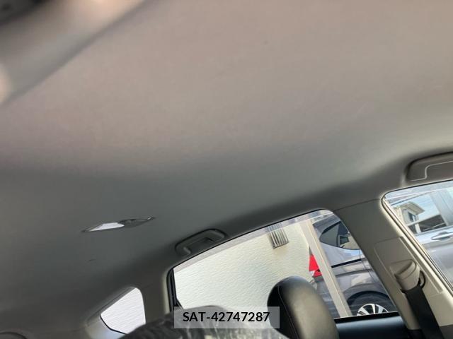 Toyota PRIUS ALPHA 2014-03 8071290-9