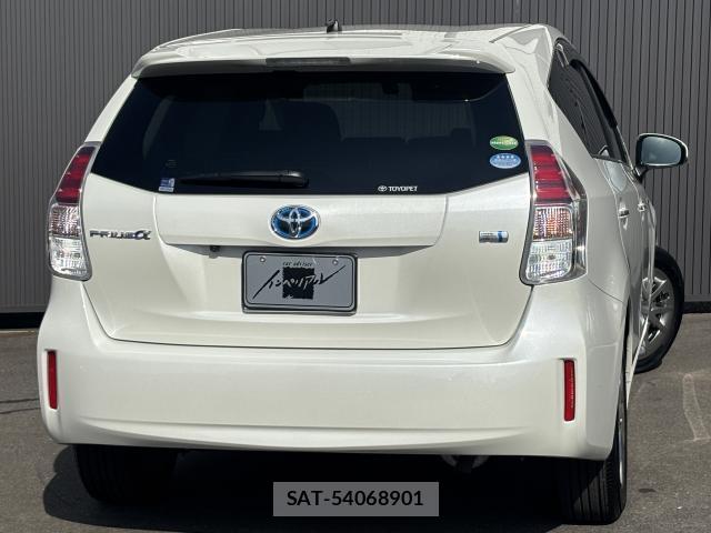 Toyota PRIUS ALPHA 2017-07 8071933-2