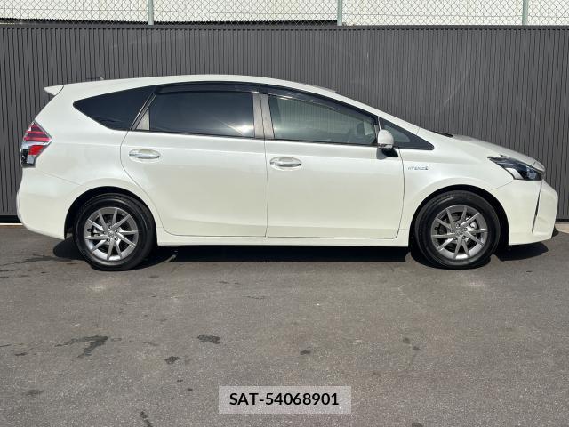 Toyota PRIUS ALPHA 2017-07 8071933-3