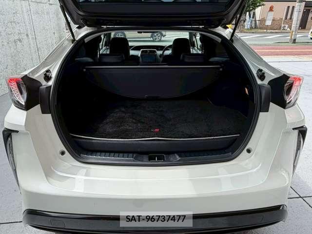Toyota PRIUS PHV 2019-02 8072218-16