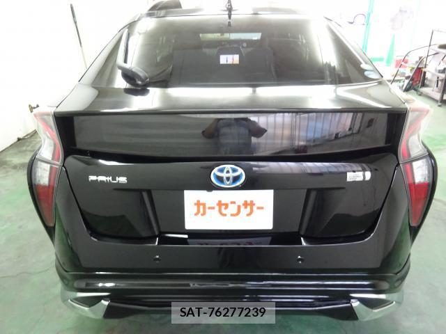 Toyota PRIUS 2017-09 8070875-10