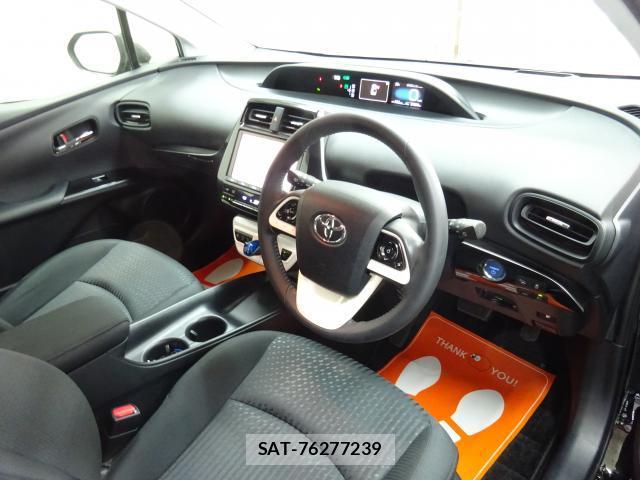 Toyota PRIUS 2017-09 8070875-2