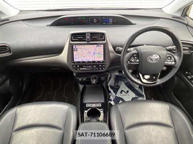 Toyota PRIUS 2021-06 8071042-1