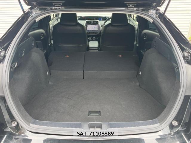Toyota PRIUS 2021-06 8071042-10