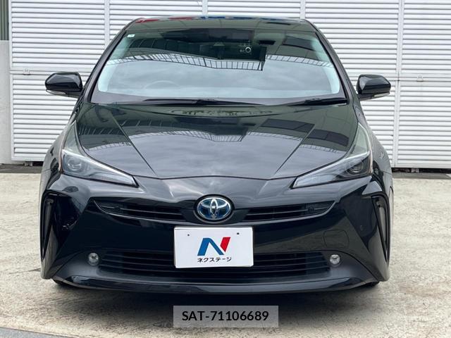 Toyota PRIUS 2021-06 8071042-14