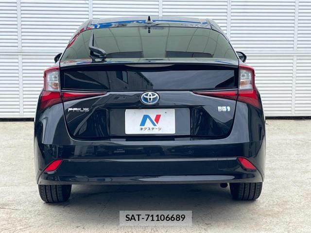 Toyota PRIUS 2021-06 8071042-15