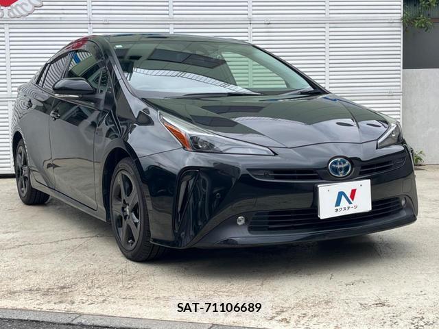 Toyota PRIUS 2021-06 8071042-16