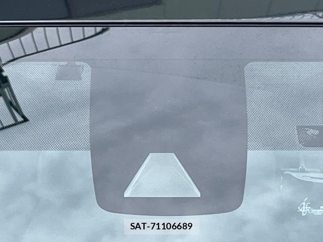 Toyota PRIUS 2021-06 8071042-4