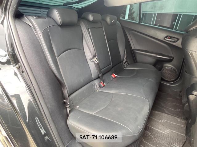 Toyota PRIUS 2021-06 8071042-9