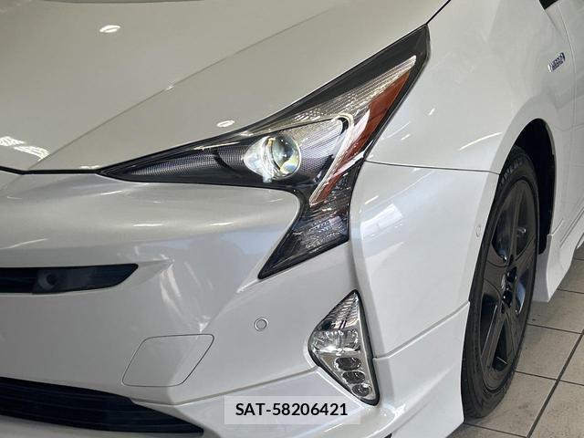 Toyota PRIUS 2016-07 8071125-11