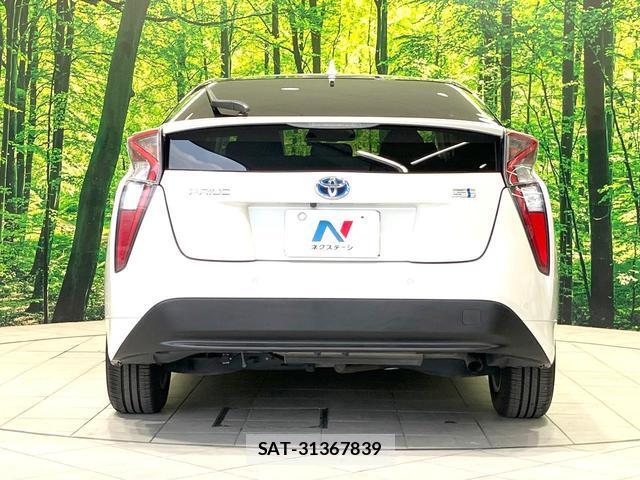 Toyota PRIUS 2017-11 8071283-14