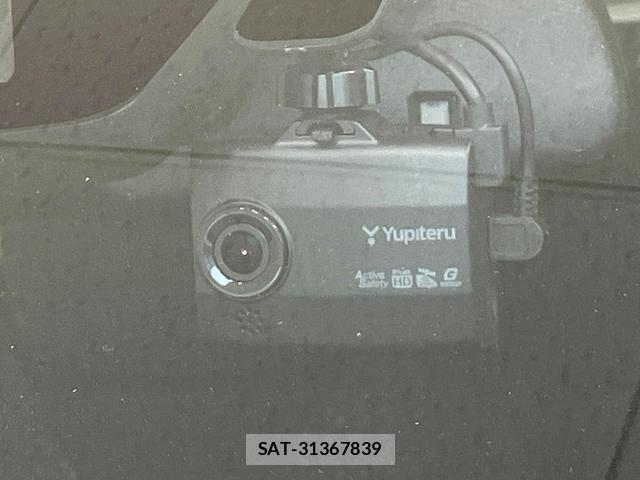 Toyota PRIUS 2017-11 8071283-6