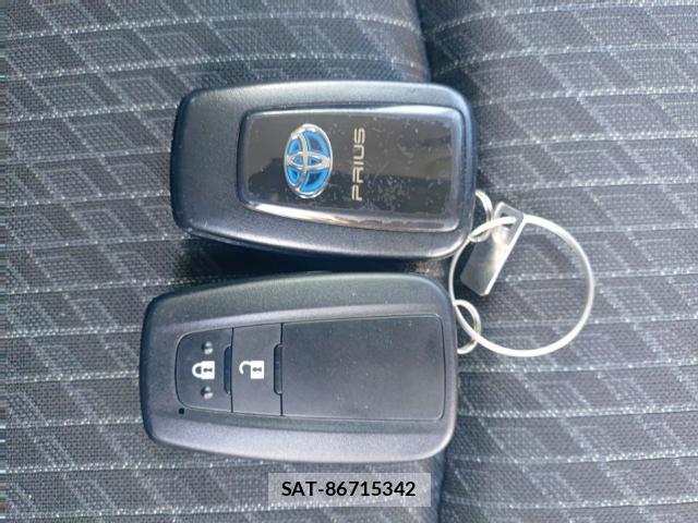 Toyota PRIUS 2018-07 8071359-14