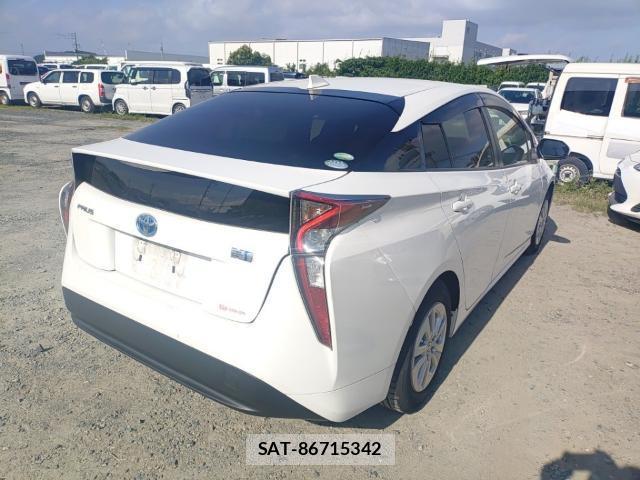 Toyota PRIUS 2018-07 8071359-4
