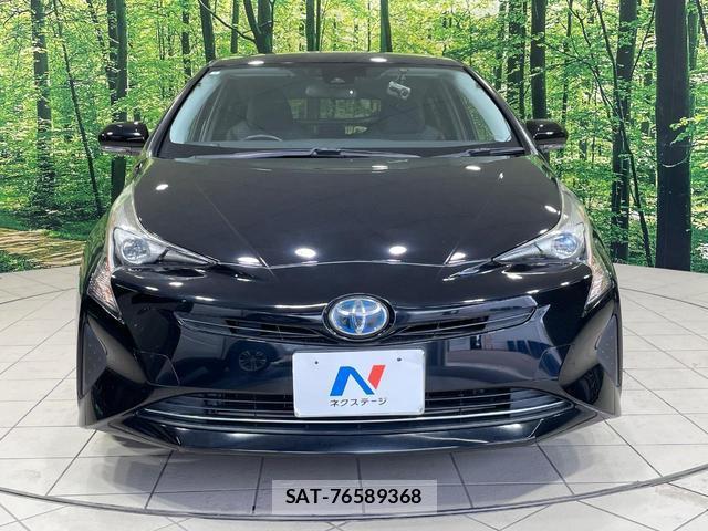 Toyota PRIUS 2017-07 8071462-13