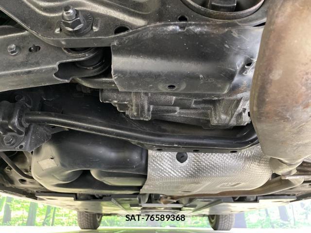 Toyota PRIUS 2017-07 8071462-18