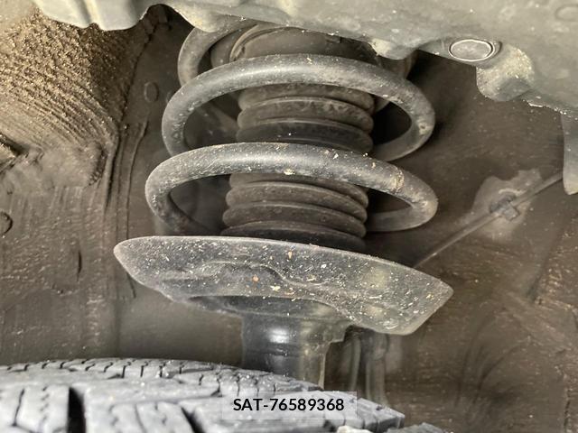 Toyota PRIUS 2017-07 8071462-19
