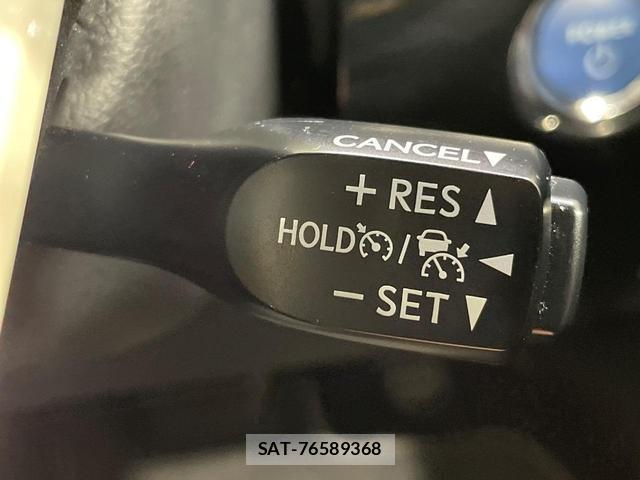 Toyota PRIUS 2017-07 8071462-5