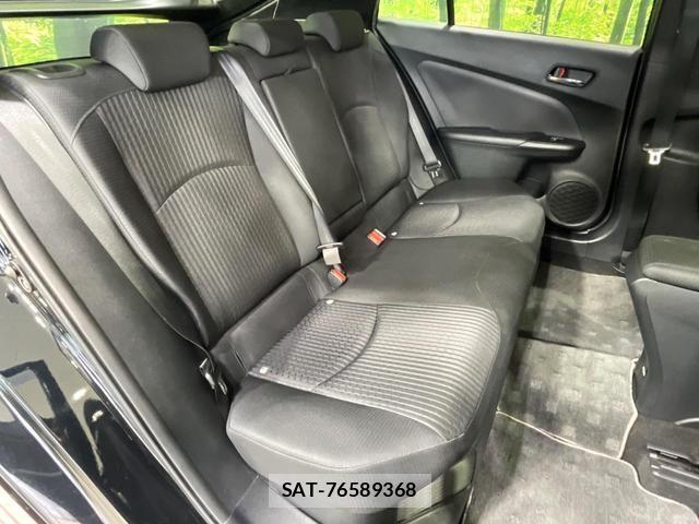 Toyota PRIUS 2017-07 8071462-8