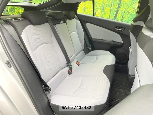 Toyota PRIUS 2019-03 8071670-8