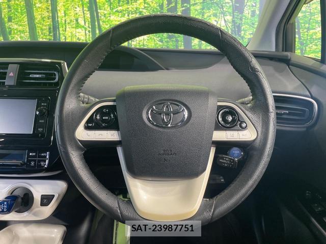 Toyota PRIUS 2016-01 8071974-11