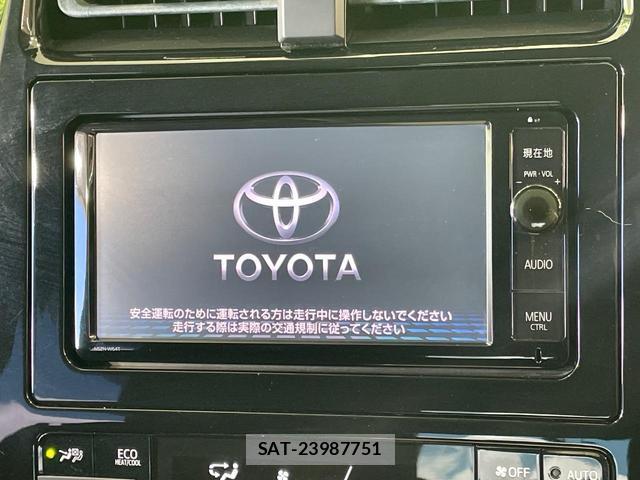 Toyota PRIUS 2016-01 8071974-3