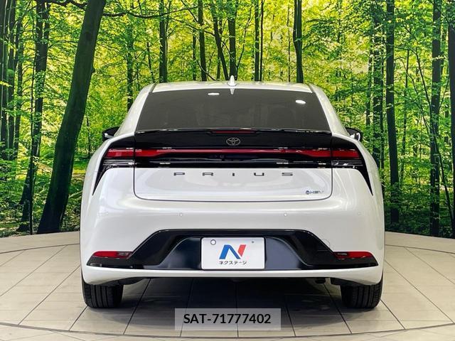 Toyota PRIUS 2023-11 8072017-14