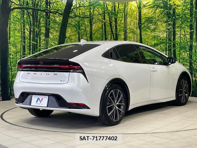 Toyota PRIUS 2023-11 8072017-16