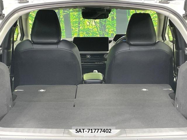 Toyota PRIUS 2023-11 8072017-9