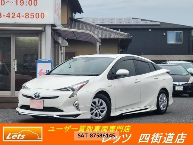 Toyota PRIUS 2018-04 8072045-0