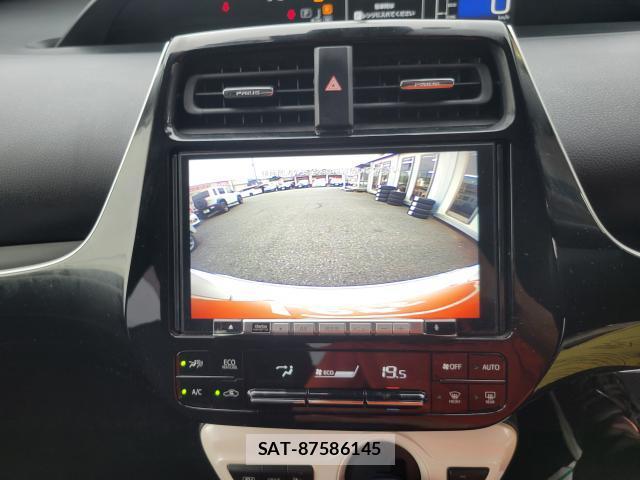 Toyota PRIUS 2018-04 8072045-13