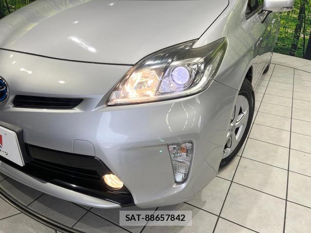 Toyota PRIUS 2014-06 8072089-11
