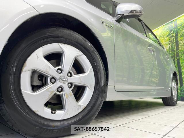 Toyota PRIUS 2014-06 8072089-12