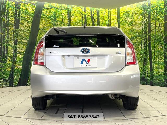 Toyota PRIUS 2014-06 8072089-14